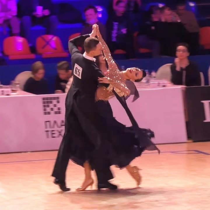 Radioalfa11 latin hits